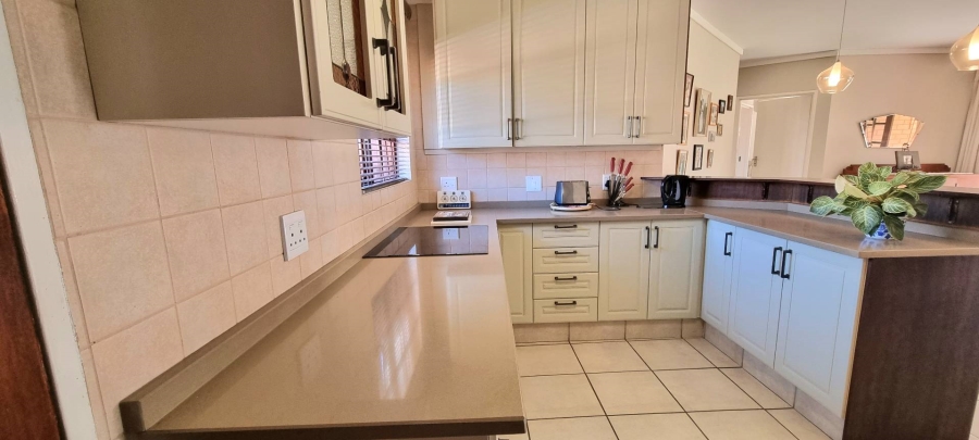 2 Bedroom Property for Sale in Heuwelsig Free State